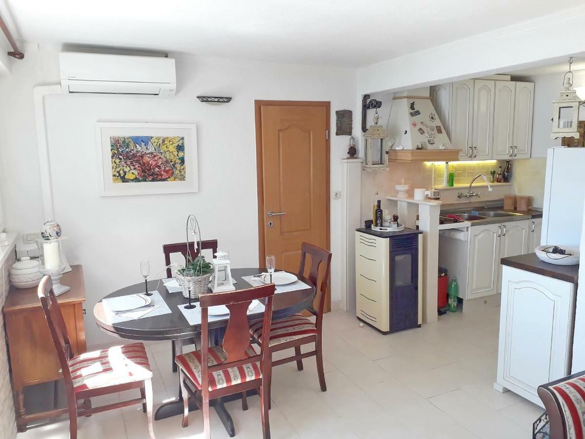 Apartment Rita Ston Bagian luar foto